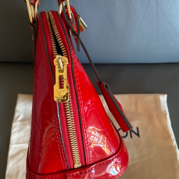 Louis Vuitton Alma BB - Picture 4 of 13